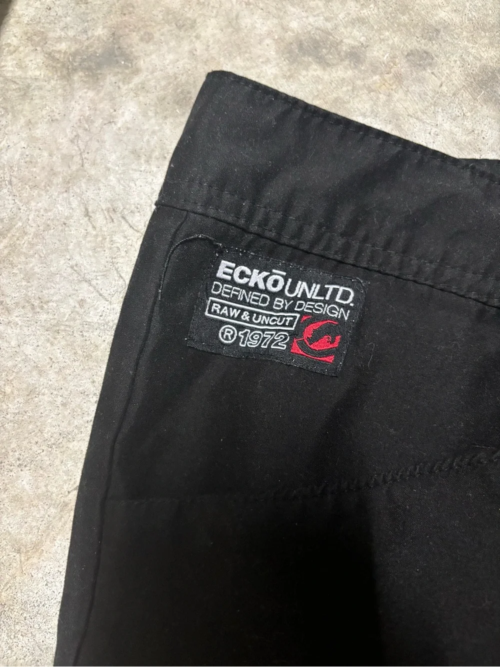 Ecko Unltd. Long Black Cargo Shorts sz 38/40